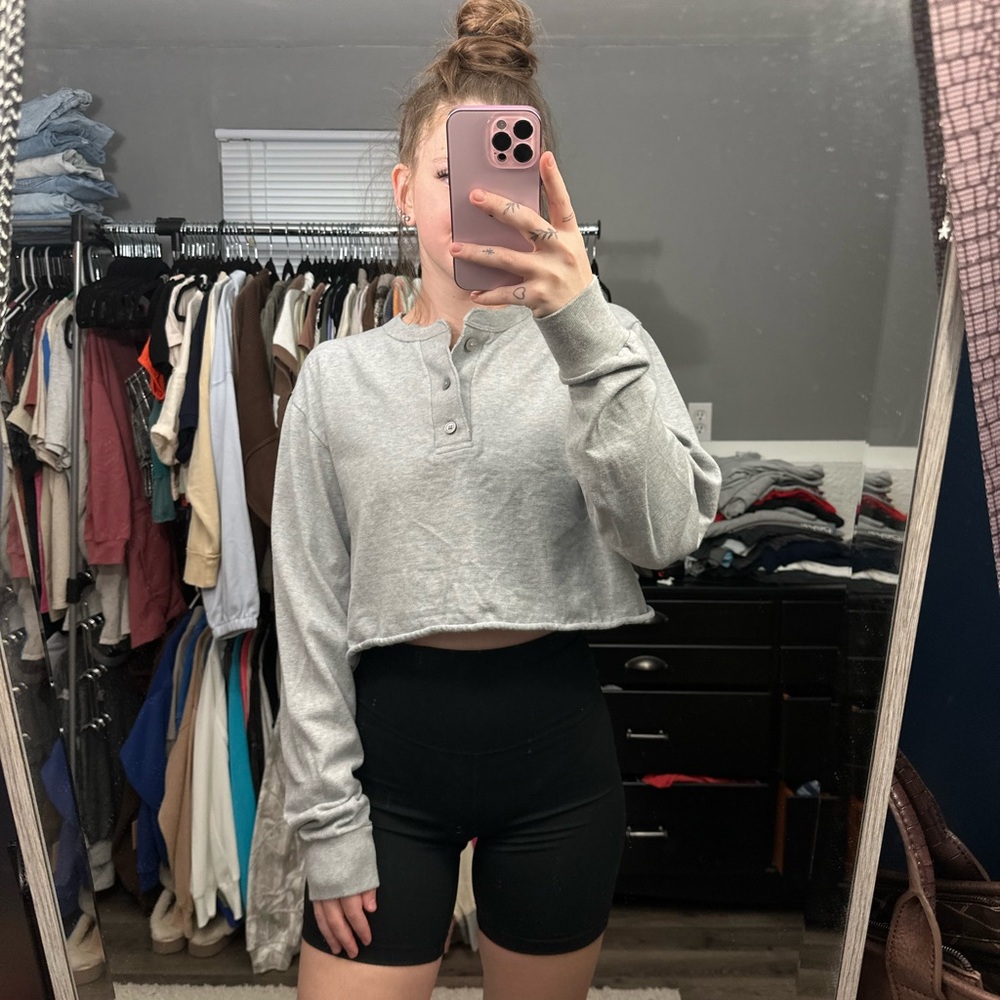 Brandy Melville Crop Top